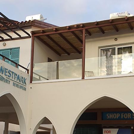 Poseidon'S Limnaria Apartment Paphos Chambre photo