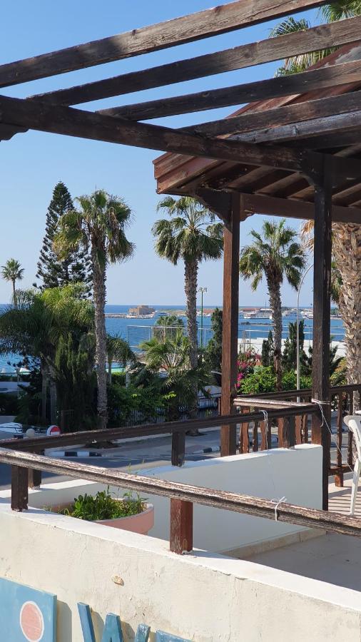 Poseidon'S Limnaria Apartment Paphos Extérieur photo