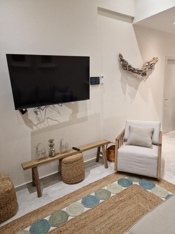 Poseidon'S Limnaria Apartment Paphos Extérieur photo